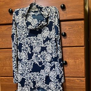 Papillon long sleeve tunic with cowl neck. Size S